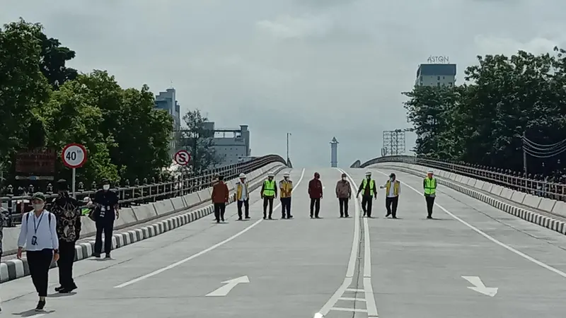 Pemerintah meresmikan Jalan Layang (Flyover) Purwosari di Kota Solo, Jawa Tengah, Sabtu 13 Februari 2021.