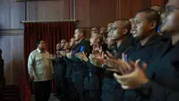 Seskab Teddy Ungkap Program Baru Prabowo untuk Cetak Pemimpin BUMN