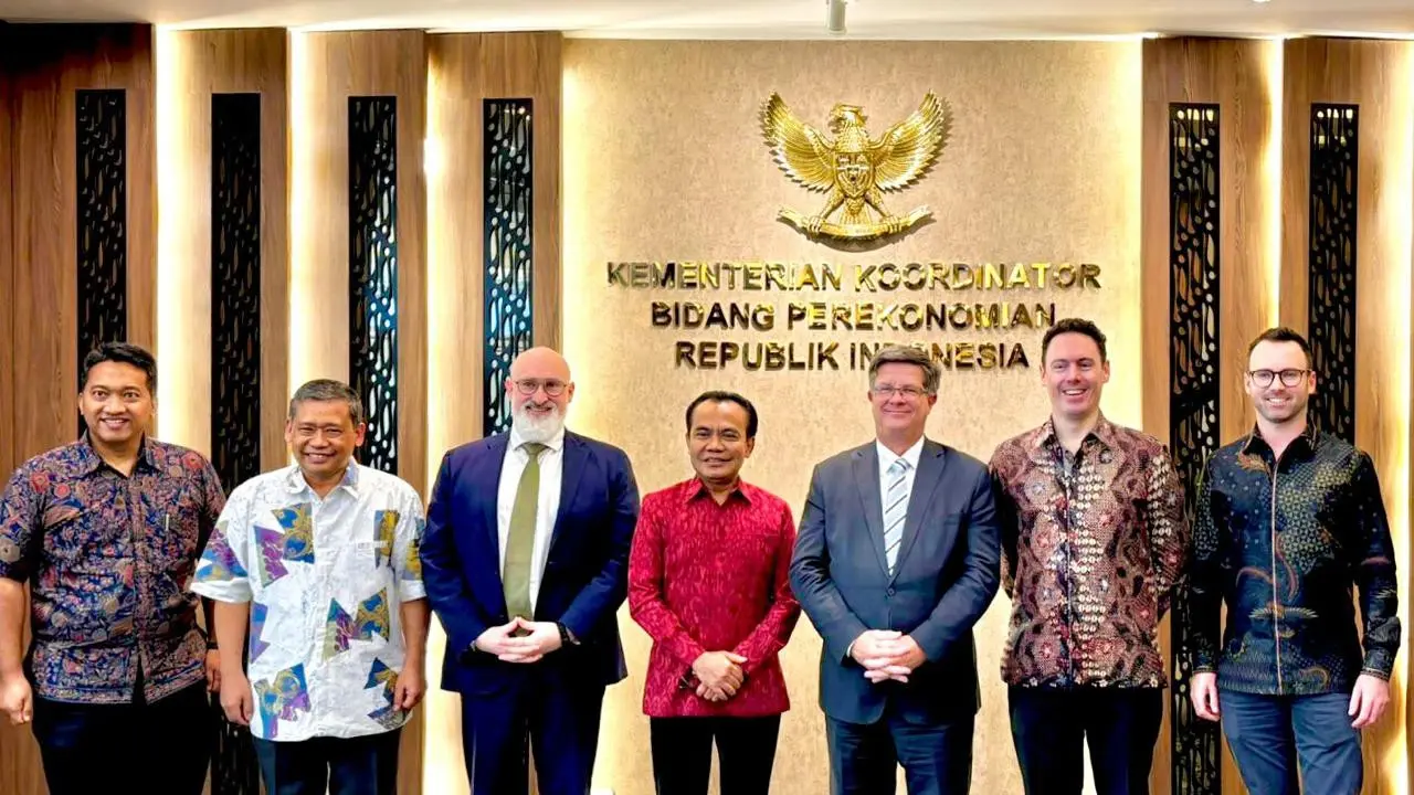 Sekretaris Kementerian Koordinator Bidang Perekonomian Susiwijono Moegiarso menerima kunjungan Sekretaris Departemen Perubahan Iklim, Energi, Lingkungan, dan Air Australia, Mr. David Fredericks. (Dok Kemenko Perekonomian)