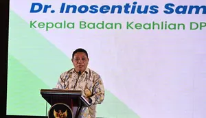 Kepala Badan Keahlian (BK) Sekretariat Jenderal (Setjen) DPR RI Inosentius Samsul dalam acara Seminar Internasional Perubahan Iklim di Hotel JS Luwansa, Selasa (7/5)/DPR-Tn/Andri.