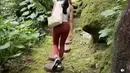 Maudy Ayunda memang diketahui sebagai salah satu artis yang gemar berolahraga. Bahkan, meski tengah berada di Bali untuk liburan dengan sang suami, dirinya terlihat tetap aktif menjaga kebugaran tubuh. (Liputan6.com/IG/@maudyayunda)