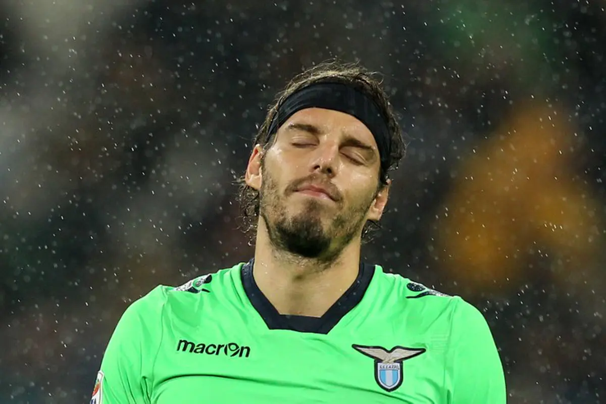 Aksi Marchetti Gagalkan 2 Penalti Buat Musuh Lazio Garuk Kepala