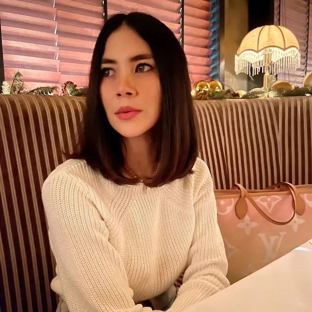 [Fimela] Dee Adnan pacar Tyo Nugros