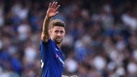 Manchester United menurut Daily Star ikut berburu tanda tangan bek tangguh Chelsea, Gary Cahill pada bursa transfer 2018, namun Setan Merah tidak sendirian Juventus ikut meramaikan persaingan tersebut. (AFP/Glyn Kirk)
