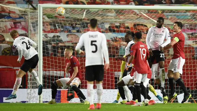 FOTO: Lengah di Akhir Laga, AC Milan Buyarkan Kemenangan Manchester United