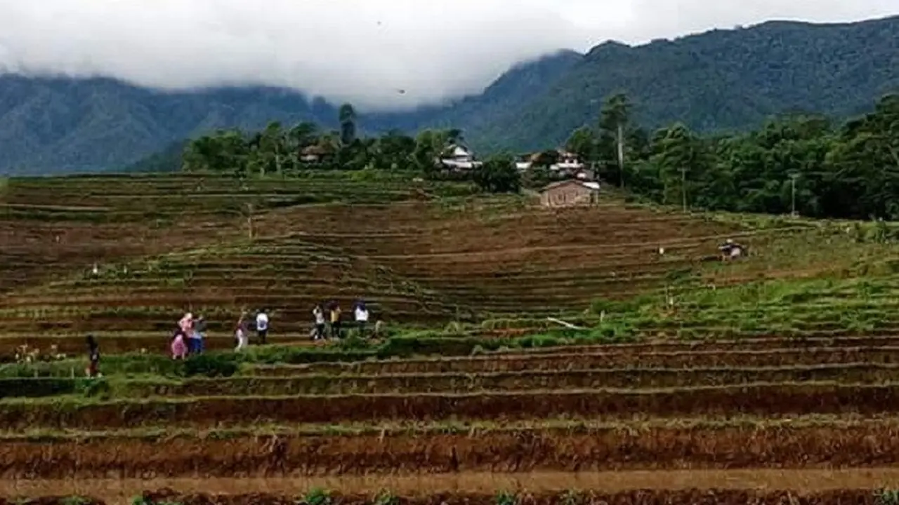 Pagi Dingin di Kaki Gunung Bawakaraeng Sulsel