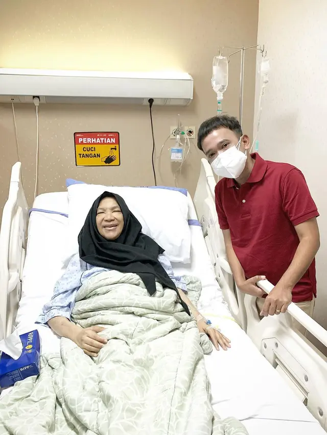 Sempat Tak Sadarkan Diri, Ini 6 Kondisi Terbaru Dorce Gamalama Dirawat di Rumah Sakit