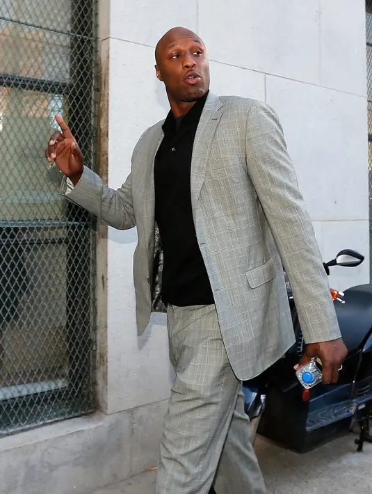 Lamar Odom diterpa berbagai berita negatif selama beberapa tahun terakhir. Ia terbuktu tidak setia kepada Khloe Kardashian, serta kecanduan narkoba. Ia juga pernah tertangkap karena meminta seorang PSK di Las Vegas dan dipecat oleh UNLV. (AFP/Bintang.com)