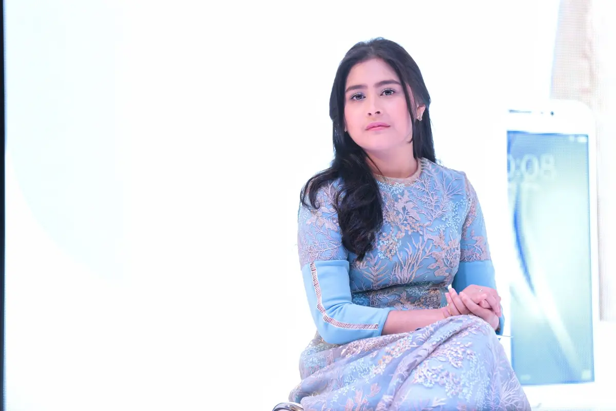 Prilly Latuconsina