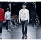 Berikut koleksi busana pria minimalis dalam gelaran Plaza Indonesia Men's Fashion Week 2017.