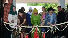 Ketua Umum PDI-P Megawati Soekarnoputri menghadiri acara 60 tahun Yayasan Pembinaan Anak Cacat (YPAC) Jakarta, Rabu (5/11/2014) (Liputan6.com/Johan Tallo)