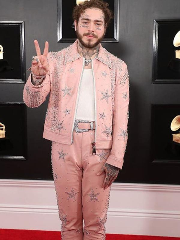 Walaupun pria, Post Malone tampil serba pink dari jaket hingga sepatu. (dok. Instagram @familyfaroficial/https://www.instagram.com/p/Btu3SF0A9gU/Esther Novita Inochi)