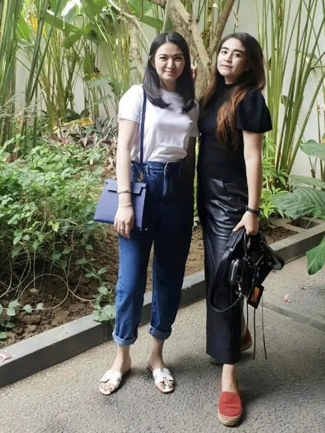 Koleksi Tas Selvi Ananda Mantu Jokowi