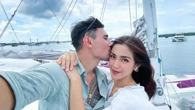 6 Momen Bulan Madu Jessica Iskandar dan Vincent Verhaag, Tampil Mesra