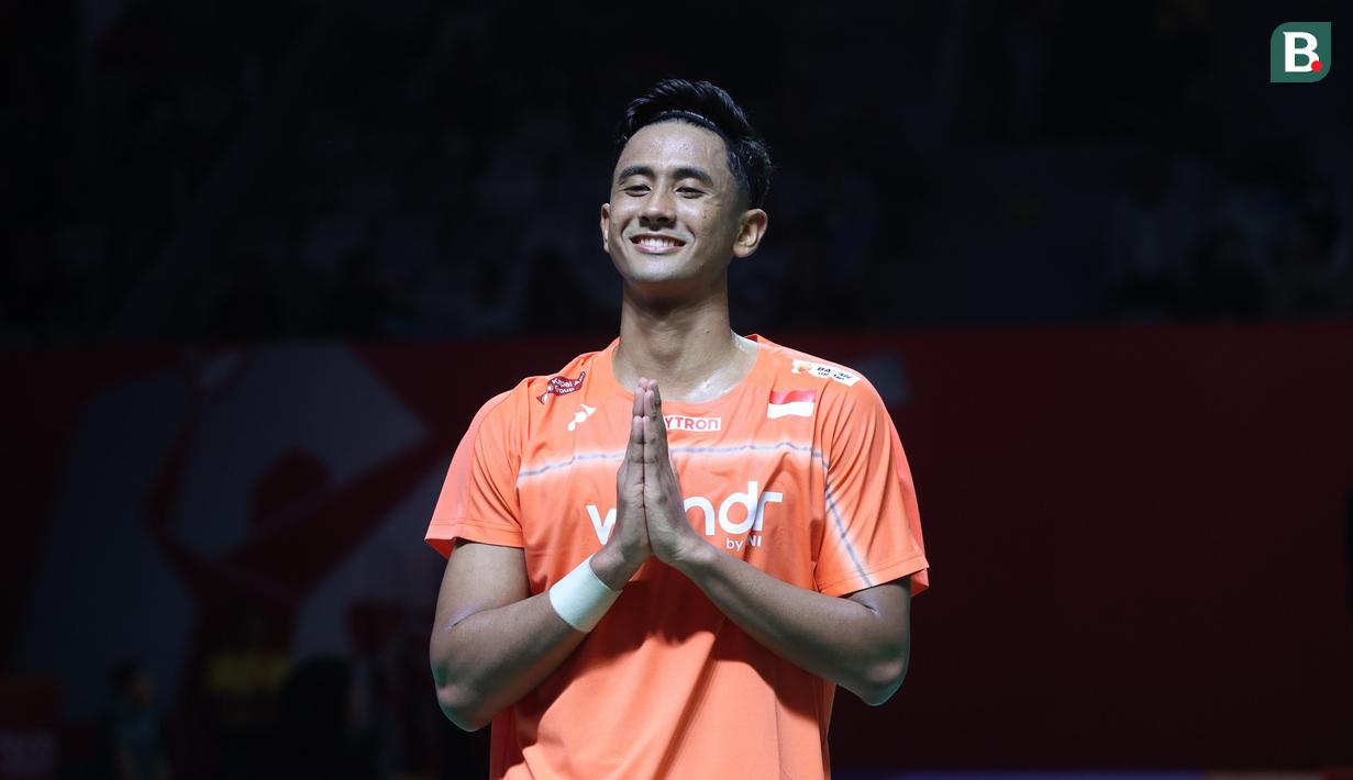 Kemenangan Alwi membuatnya lolos ke 16 besar dan akan berhadapan dengan sesama tunggal putra Indonesia, Jonatan Christie. (Bola.com/M Iqbal Ichsan)