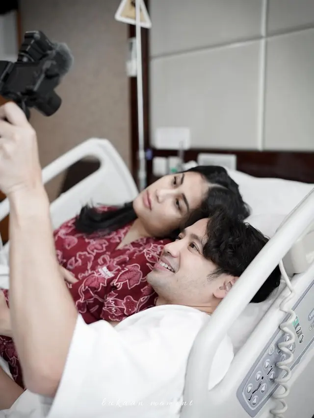 8 Momen Gya Sadiqah Melahirkan Anak Ke-2, Tarra Budiman Setia Menemani