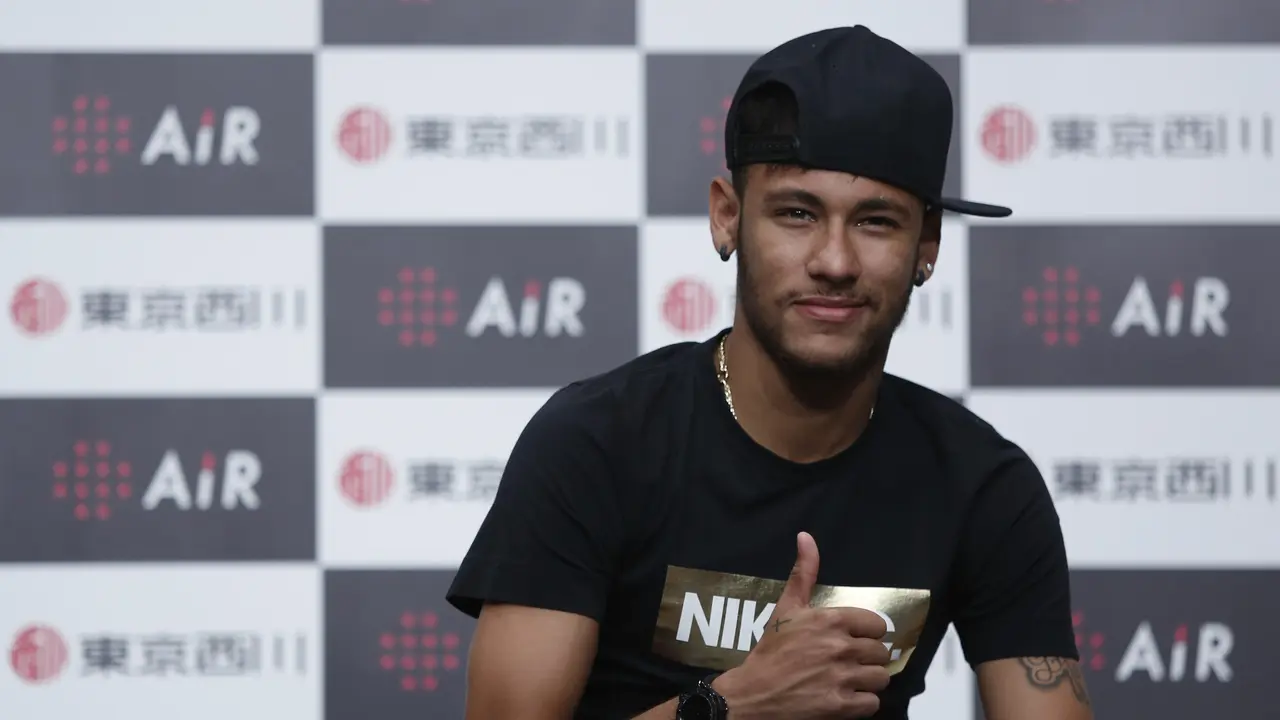 Gaya Neymar Berpakaian Tradisional Jepang