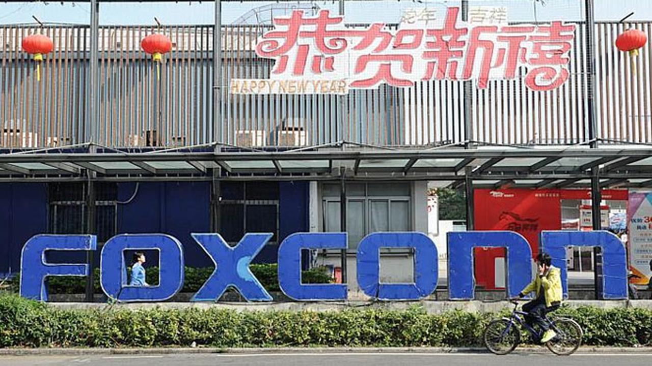 foxconn-investasi-140209b.jpg
