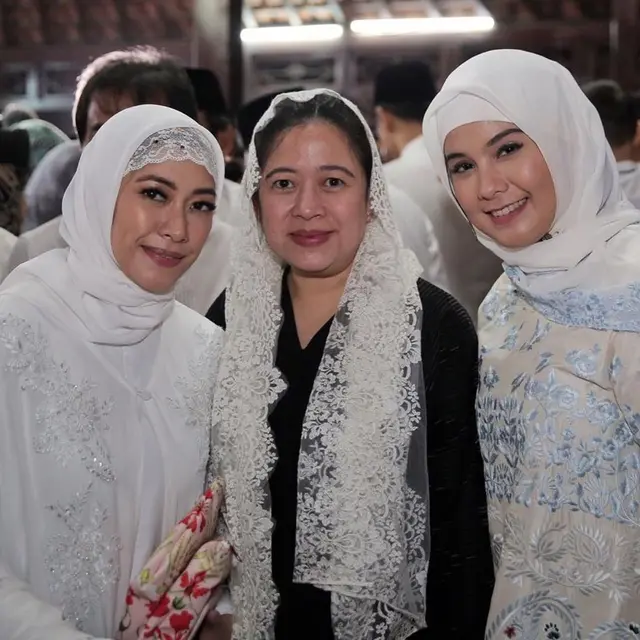 Potret Annisa Pohan dalam balutan hijab