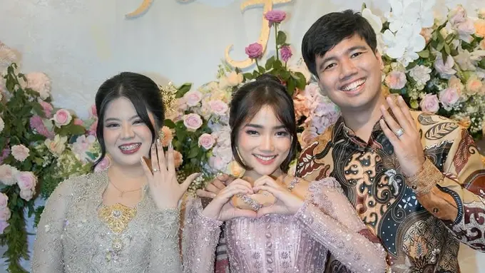Tampilan Calon Kakak Ipar Fuji An saat dilamar sang kakak