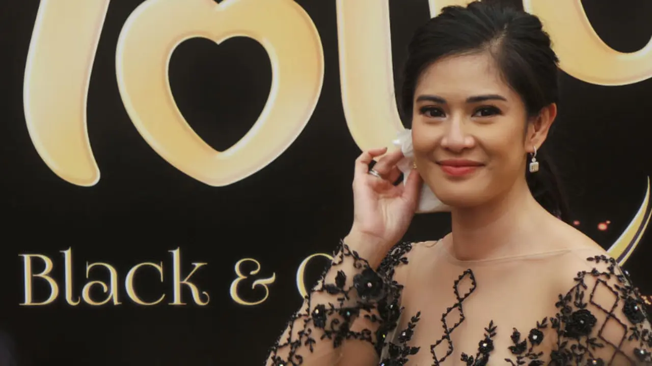 Dian Sastro 