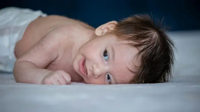 Manfaat Tummy Time untuk Bayi: Bantu Perkembangan Motorik Si Kecil dengan Cara Sederhana