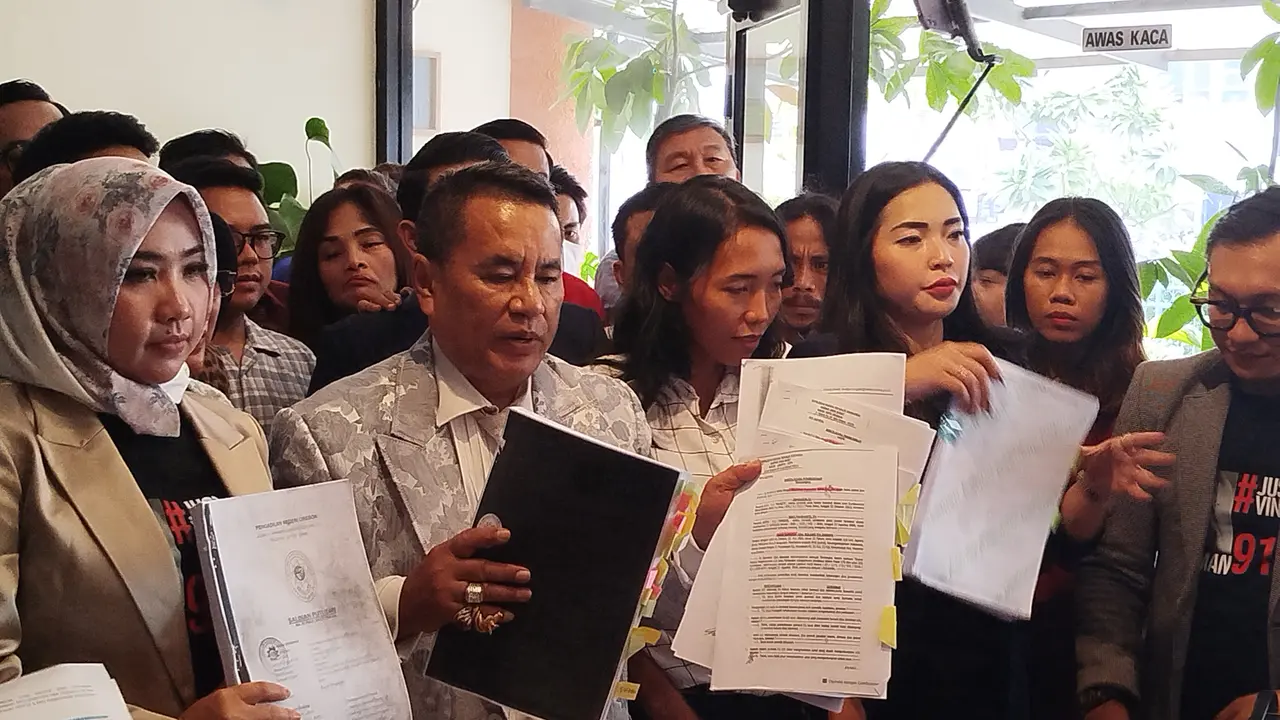 Pengacara keluarga Vina Cirebon Hotman Paris di Jakarta Utara.