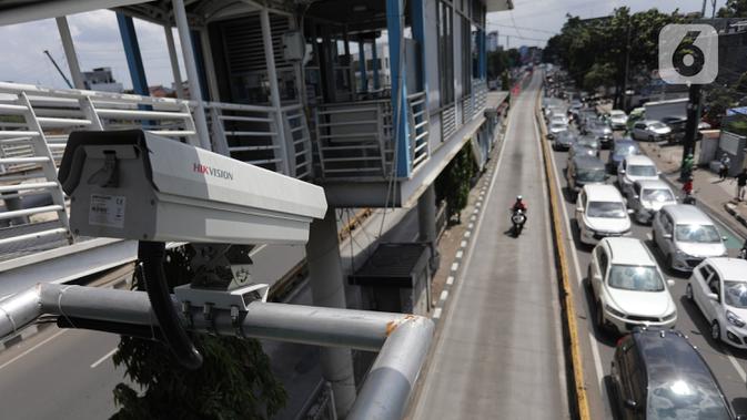 Kronologi Pemotor Tewas Usai Kecelakaan Tunggal di Jalur Busway Slipi