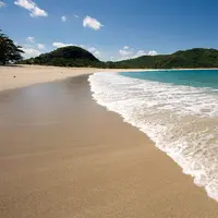 Berlokasi di Lombok, pantai Merica jadi julukan bagi Tanjung Aan.