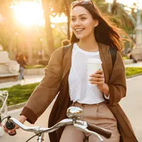 Menjalani hidup dengan hati bahagia./Copyright&nbsp;shutterstock.com/g/DeanDrobot