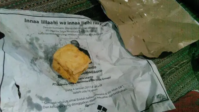6 Tulisan di Bungkus Nasi Ini Bikin Hilang Nafsu Makan, Jadi Kepikiran