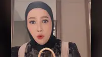 Viral Suvenir Pernikahan Clarissa Putri, Warganet Sebut Banyak Manfaatnya.&nbsp; foto: TikTok @riricilll