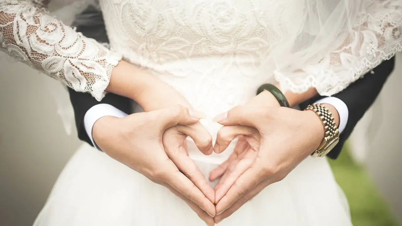 [Bintang] Kata Astrologer: Ingin Suami Bijaksana? Nikah sama 3 Zodiak Ini!