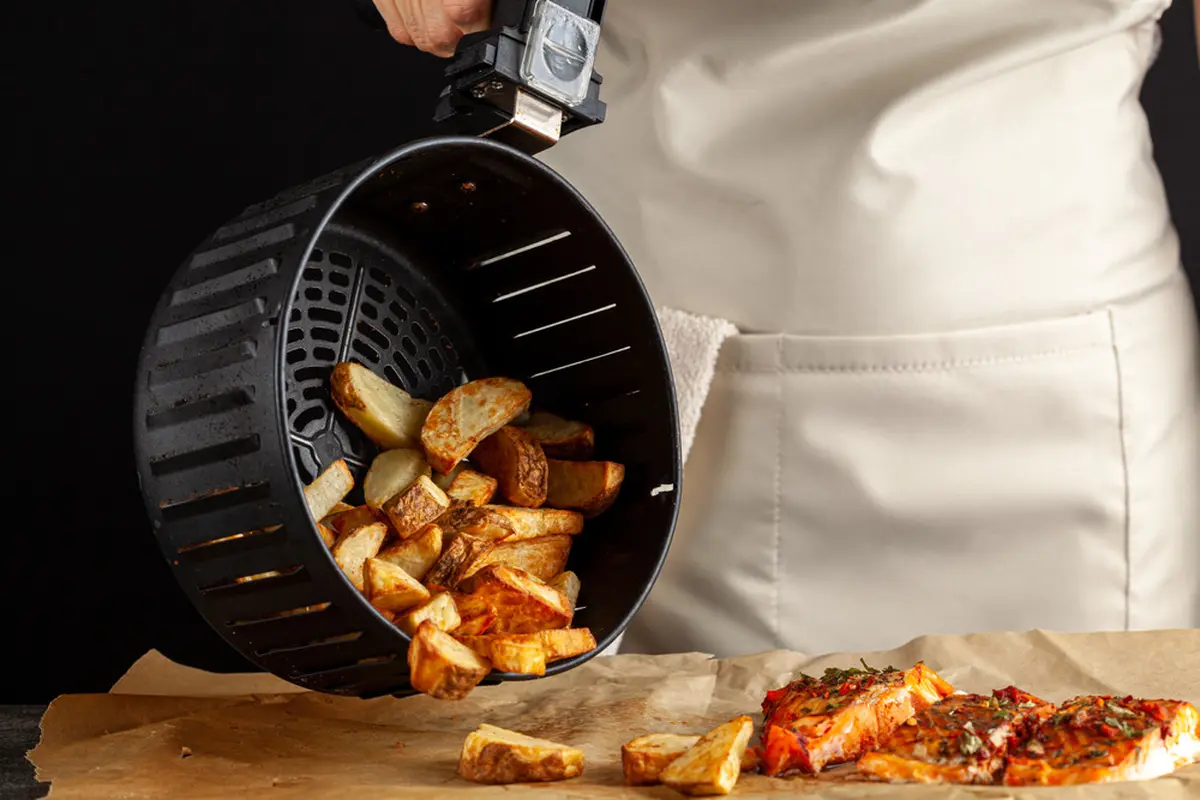 ilustrasi air fryer/grandbrothers/shutterstock