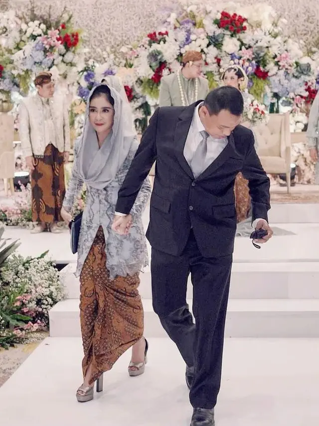 6 Potret Mesra Uut Permatasari Bareng Suami, Selalu Setia Mendampingi