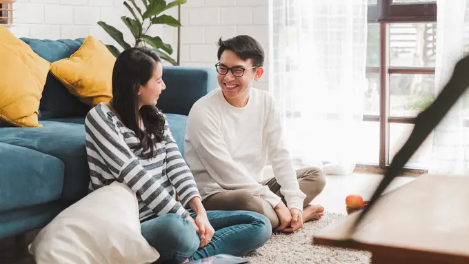perempuan dan pasangan setia tanggung jawab