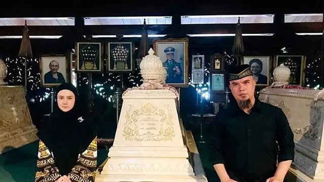 6 Momen Mulan Jameela dan Ahmad Dhani ke Keraton Solo, Curi Perhatian