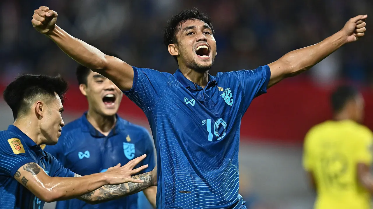 Foto: Top Skor Piala AFF 2022 Milik Striker Gaek Teerasil Dangda dan Nguyen Tien Linh, Timnas Indonesia Tak Masuk Tiga Besar