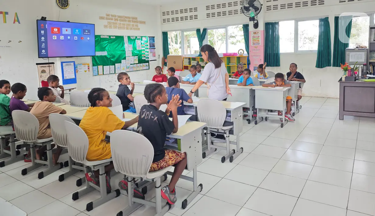 Suasana kelas tambahan di Sekolah Asrama Taruna Papua. SATP adalah sekolah berbasis asrama milik Yayasan Pemberdayaan Masyarakat Amugme dan Kamoro (YPMAK). (Foto: Liputan6.com)