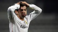 3. Enzo Zidane, memukau saat ikut tur pramusim Real Madrid membuat putra Zinedine Zidane ini jadi incaran klub Eropa. Daily Mail memberitakan jika pria 21 tahun itu akan dipinjamkan ke klub promosi Liga Inggris, Middlesbrough. (AFP/Franck Fife)