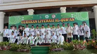 Gerakan Literasi  Al Quran di Pendopo Delta Wibawa Kabupaten Sidoarjo, Jawa Timur. (Foto: Liputan6.com/Dian Kurniawan)