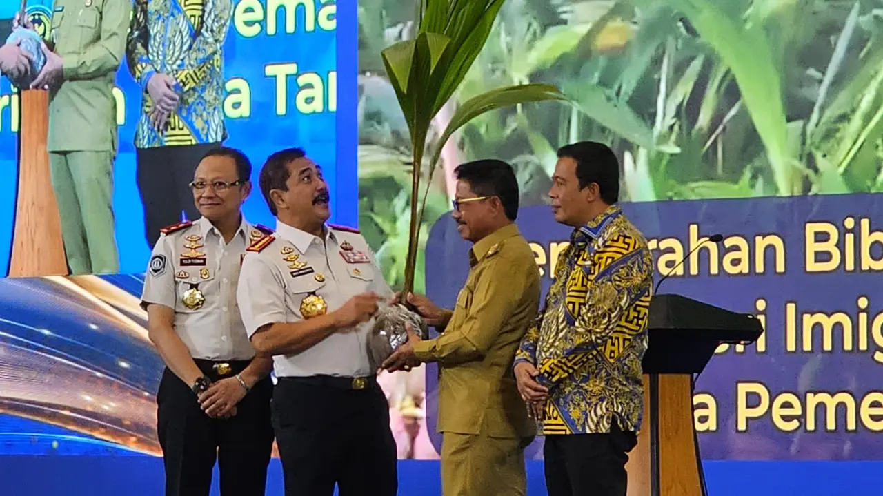 Menteri Imigrasi dan Pemasyarakatan Agus Andrianto dalam Hari Bakti Imigrasi ke-76 di Kampus Poltekpin, Tangerang, Selasa (20/1/2026) (Liputan6.com/Pramita Tristiawati)