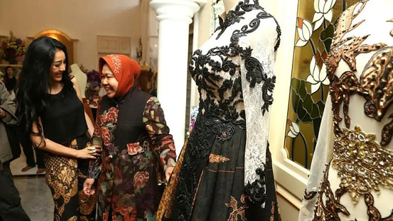 Kepedulian Risma pada Dunia Fashion Surabaya