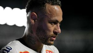 Seperti diketahui, Neymar telah lama absen membela Brasil sejak mengalami cedera lutut parah pada Oktober 2023. Meskipun begitu, ia merupakan pencetak gol terbanyak Selecao dengan 79 gol. (AFP/Nelson Almeida)