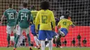 Striker Brasil, Gabriel Jesus, mencetak gol ke gawang Jerman pada laga persahabatan di Stadion Olympiastadion, Berlin, Selasa (27/3/2018). Jerman takluk 0-1 dari Brasil. (AP/Michael Sohn)