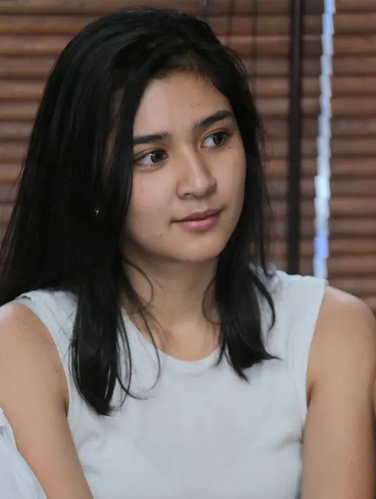 Mitha bersama dengan grup barunya, Kahitsna akan membawakan sepuluh lagu milik Kahitnya. Beberapa diantaranya Cerita Cinta Setahun Kemarin, Cantik, Takkan Terganti. (Adrian Putra/Bintang.com)