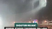 Hujan mengguyur Stadion Pakansari, Cibinong, Kabupaten Bogor, beberapa saat jelang kick-off laga Timnas Indonesia melawan Vietnam di Piala AFF 2026. Meski cuaca kurang bersahabat, persiapan pertandingan tetap berlangsung dan para suporter mulai memadati stadion.