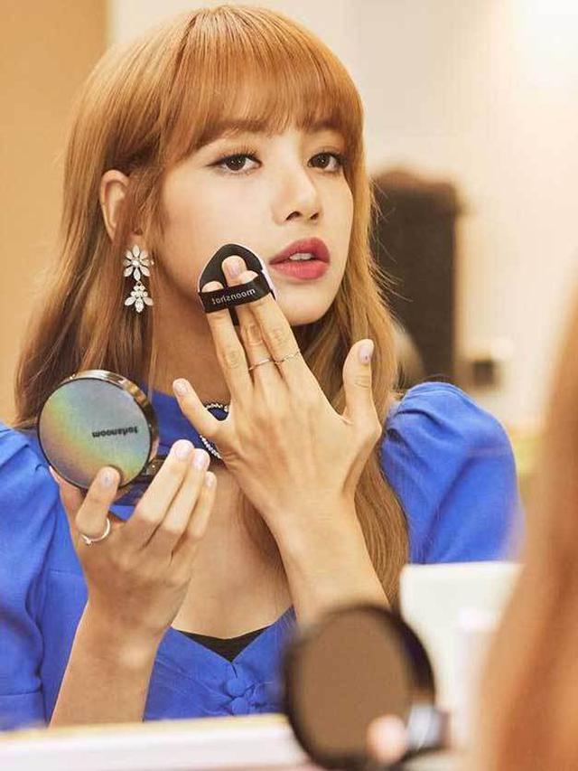 Moonshot Cosmetics - Lisa Blackpink