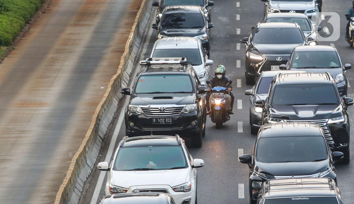Penjabat Gubernur DKI Jakarta Heru Budi Hartono mengatakan, usulan itu akan dikaji bersama Direktorat Lalu Lintas (Ditlantas) Polda Metro Jaya. (Liputan6.com/Angga Yuniar)