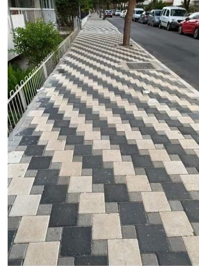 8 Potret Pemasangan Keramik Ini Malah Bikin Mata Sakit, Pusing Lihatnya